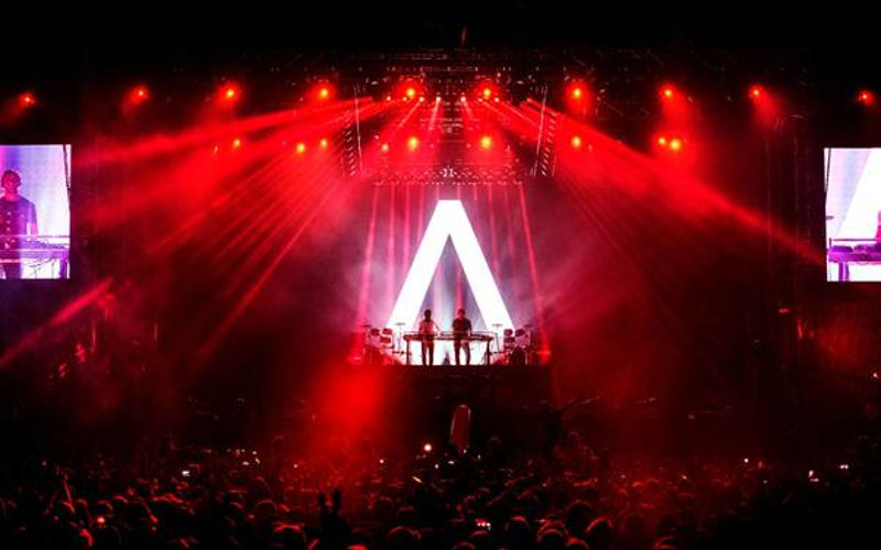 LINE official accounts, Axwell and Ingrosso, cool bands